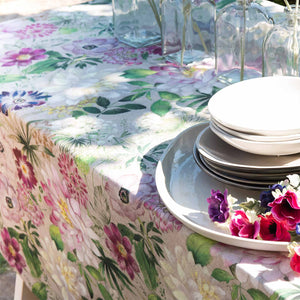 La Vie En Rose - Table Cloth