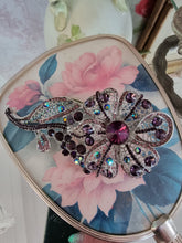Ladda bild till bildvisaren Brosch Grande Fleur Wine