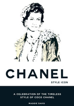 Ladda bild till bildvisaren Coco Chanel: Style Icon