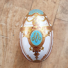 Ladda bild till bildvisaren Fabergé Tin Egg Jubilee I